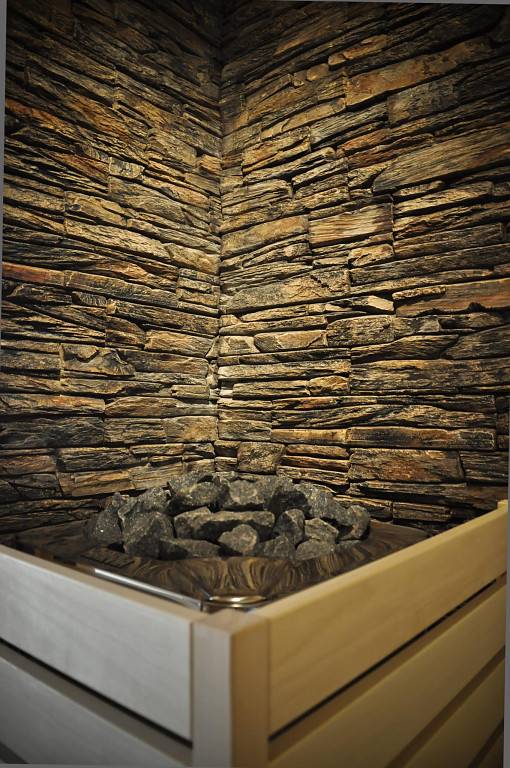 Sauna Vital kamenná stěna