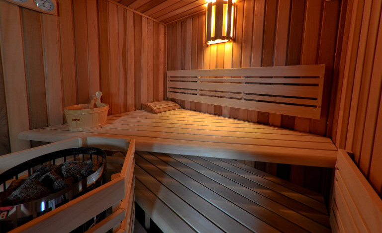 Sauna z cedru do malého prostoru